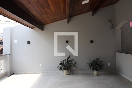 Casa à venda com 240m², 4 quartos e 2 vagasQuarto Suíte - varanda