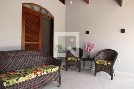 Casa à venda com 240m², 4 quartos e 2 vagasQuarto Suíte - varanda