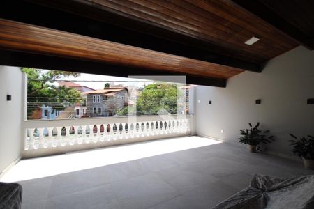Casa à venda com 240m², 4 quartos e 2 vagasQuarto Suíte - varanda