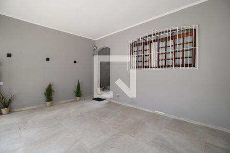 Casa à venda com 240m², 4 quartos e 2 vagasGaragem
