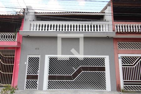 Casa à venda com 240m², 4 quartos e 2 vagasFachada