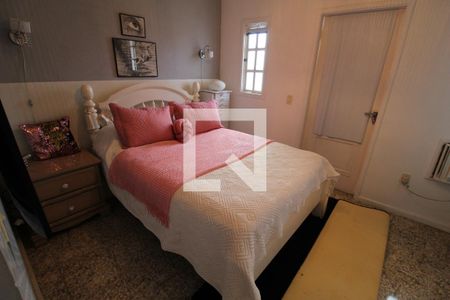 Casa à venda com 100m², 3 quartos e 1 vagaSuíte