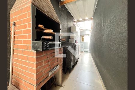 Casa à venda com 185m², 3 quartos e 2 vagas Casa à venda com 185m², 3 quartos e 2 vagasChurrasqueira