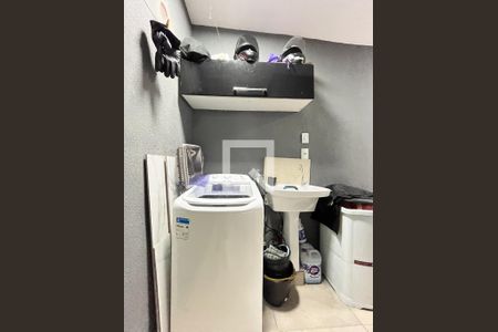 Casa à venda com 185m², 3 quartos e 2 vagas Casa à venda com 185m², 3 quartos e 2 vagasÁrea de Serviço