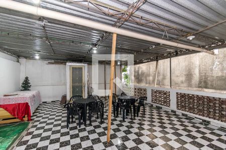 Casa à venda com 100m², 1 quarto e sem vaga Casa à venda com 100m², 1 quarto e sem vagaTerraço