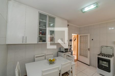 Casa à venda com 190m², 3 quartos e 3 vagas Casa à venda com 190m², 3 quartos e 3 vagasCozinha