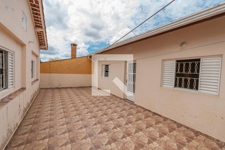 Casa à venda com 190m², 3 quartos e 3 vagas Casa à venda com 190m², 3 quartos e 3 vagasQuintal
