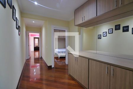 Apartamento para alugar com 309m², 4 quartos e 4 vagasCorredor