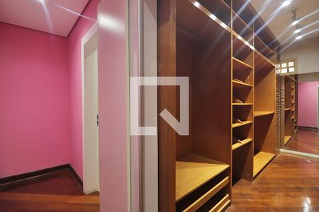 Apartamento para alugar com 309m², 4 quartos e 4 vagasSuíte 3 - Closet do Quarto 3