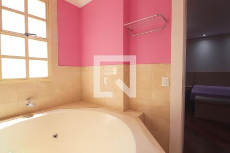 Apartamento para alugar com 309m², 4 quartos e 4 vagasSuíte 4 - Banheiro do Quarto 4