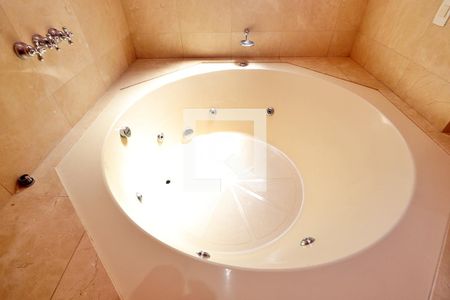 Apartamento para alugar com 309m², 4 quartos e 4 vagasSuíte 4 - Banheiro do Quarto 4