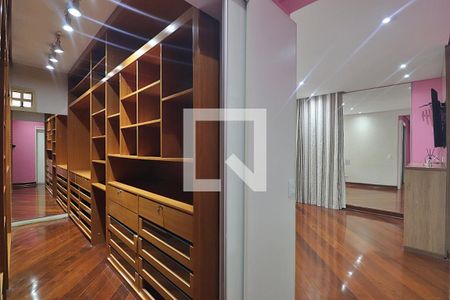 Apartamento para alugar com 309m², 4 quartos e 4 vagasSuíte 3 - Closet do Quarto 3