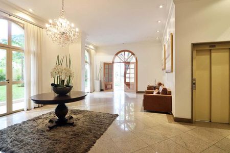 Apartamento para alugar com 309m², 4 quartos e 4 vagasHall social