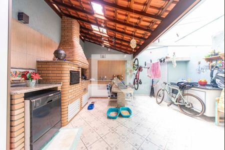 Casa à venda com 234m², 3 quartos e 4 vagasÁrea Gourmet e Quintal 