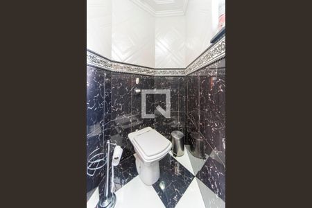 Casa à venda com 234m², 3 quartos e 4 vagasLavabo