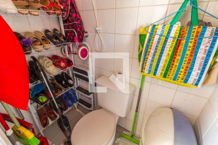 Apartamento à venda com 92m², 2 quartos e 2 vagasBanheiro de Serviço