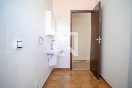 Casa à venda com 155m², 4 quartos e 2 vagas Casa à venda com 155m², 4 quartos e 2 vagasBanheiro