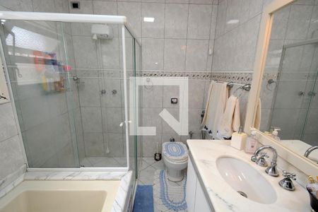 Casa à venda com 500m², 4 quartos e 3 vagasBanheiro da Suíte 1