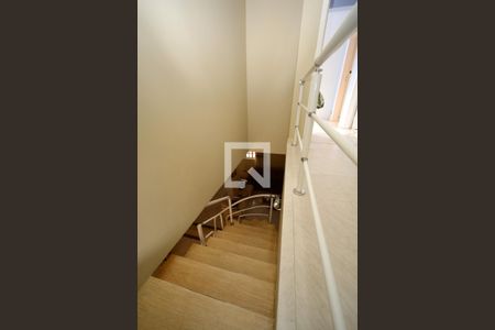 Casa à venda com 500m², 4 quartos e 3 vagasEscada