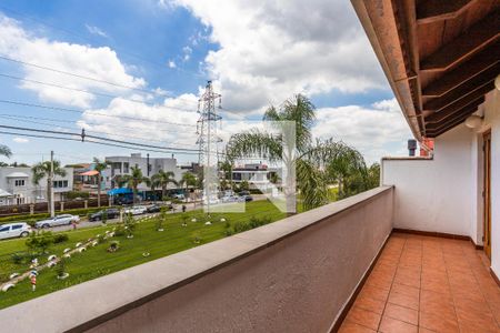 Casa de condomínio à venda com 170m², 3 quartos e 1 vaga Casa de condomínio à venda com 170m², 3 quartos e 1 vagaVaranda 1