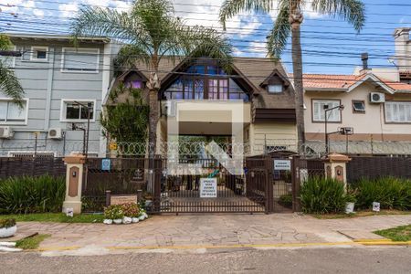 Casa de condomínio à venda com 170m², 3 quartos e 1 vaga Casa de condomínio à venda com 170m², 3 quartos e 1 vagaFachada