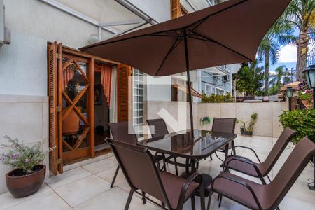 Casa de condomínio à venda com 170m², 3 quartos e 1 vaga Casa de condomínio à venda com 170m², 3 quartos e 1 vagaÁrea externa