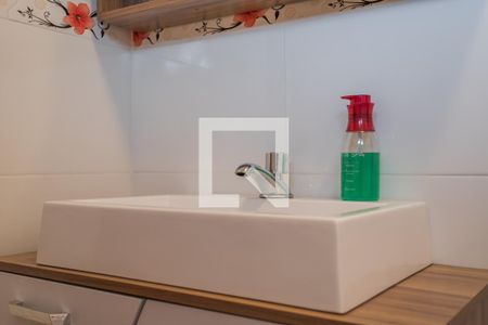 Casa de condomínio à venda com 170m², 3 quartos e 1 vaga Casa de condomínio à venda com 170m², 3 quartos e 1 vagaLavabo 2