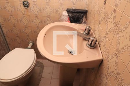 Casa à venda com 500m², 5 quartos e 8 vagasBanheiro 2