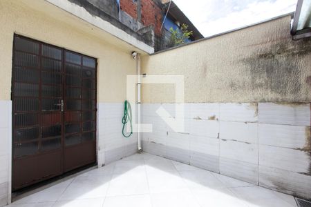 Casa à venda com 180m², 2 quartos e 2 vagas Casa à venda com 180m², 2 quartos e 2 vagasÁrea Externa