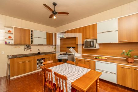 Apartamento à venda com 176m², 3 quartos e 2 vagas Apartamento à venda com 176m², 3 quartos e 2 vagasCozinha