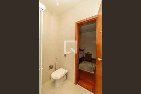 Apartamento à venda com 176m², 3 quartos e 2 vagas Apartamento à venda com 176m², 3 quartos e 2 vagasBanheiro da Suíte