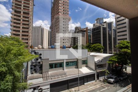 Sala, vista aberta  de kitnet/studio para alugar com 1 quarto, 24m² em Vila Olímpia, São Paulo