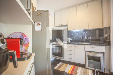 Apartamento à venda com 97m², 4 quartos e 2 vagas Apartamento à venda com 97m², 4 quartos e 2 vagasCozinha