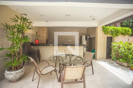 Apartamento à venda com 97m², 4 quartos e 2 vagas Apartamento à venda com 97m², 4 quartos e 2 vagasÁrea comum - Churrasqueira