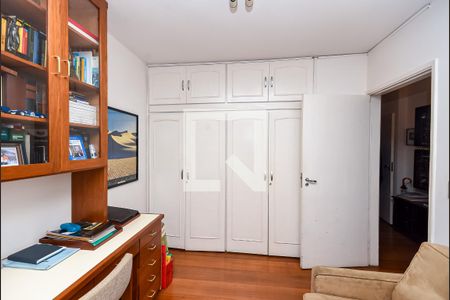 Apartamento à venda com 140m², 3 quartos e 1 vagaQuarto 2