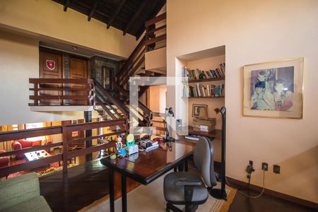 Casa à venda com 300m², 4 quartos e 2 vagas Casa à venda com 300m², 4 quartos e 2 vagasSala