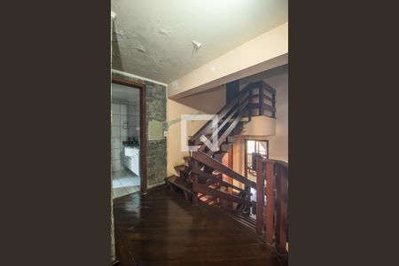 Casa à venda com 300m², 4 quartos e 2 vagas Casa à venda com 300m², 4 quartos e 2 vagasCorredor