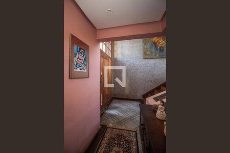 Casa à venda com 300m², 4 quartos e 2 vagas Casa à venda com 300m², 4 quartos e 2 vagasCorredor