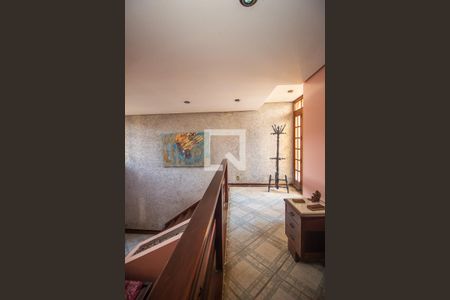 Casa à venda com 300m², 4 quartos e 2 vagas Casa à venda com 300m², 4 quartos e 2 vagasCorredor