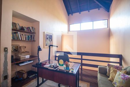 Casa à venda com 300m², 4 quartos e 2 vagas Casa à venda com 300m², 4 quartos e 2 vagasSala