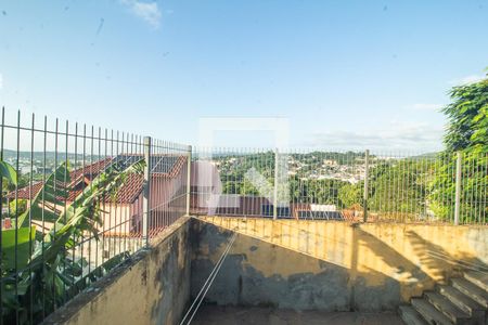 Casa à venda com 300m², 4 quartos e 2 vagas Casa à venda com 300m², 4 quartos e 2 vagasVista