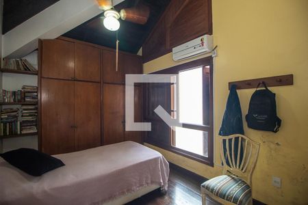 Casa à venda com 300m², 4 quartos e 2 vagas Casa à venda com 300m², 4 quartos e 2 vagasQuarto