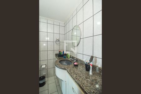 Casa à venda com 300m², 4 quartos e 2 vagas Casa à venda com 300m², 4 quartos e 2 vagasBanheiro