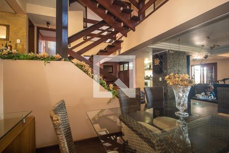 Casa à venda com 300m², 4 quartos e 2 vagas Casa à venda com 300m², 4 quartos e 2 vagasSala 3