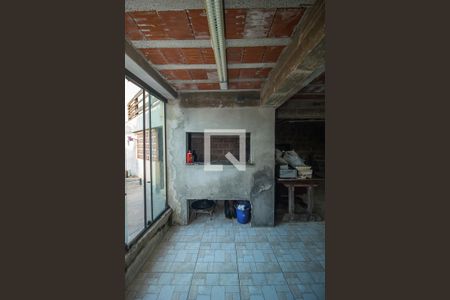 Casa à venda com 300m², 4 quartos e 2 vagas Casa à venda com 300m², 4 quartos e 2 vagasÁrea comum - Churrasqueira