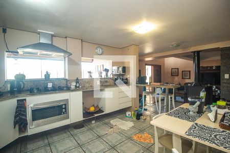 Casa à venda com 300m², 4 quartos e 2 vagas Casa à venda com 300m², 4 quartos e 2 vagasCozinha