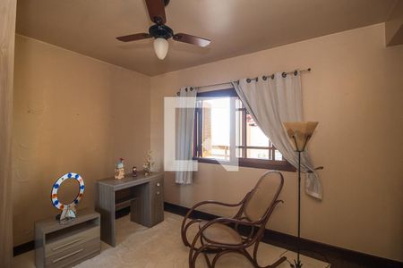 Casa à venda com 300m², 4 quartos e 2 vagas Casa à venda com 300m², 4 quartos e 2 vagasEscritório