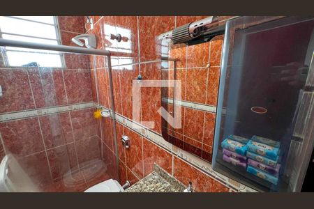 Casa à venda com 225m², 5 quartos e 3 vagas Casa à venda com 225m², 5 quartos e 3 vagasBanheiro