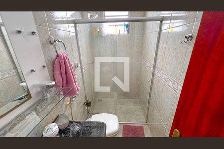 Casa à venda com 225m², 5 quartos e 3 vagas Casa à venda com 225m², 5 quartos e 3 vagasBanheiro