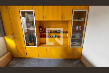 Casa à venda com 225m², 5 quartos e 3 vagas Casa à venda com 225m², 5 quartos e 3 vagasQuarto 3